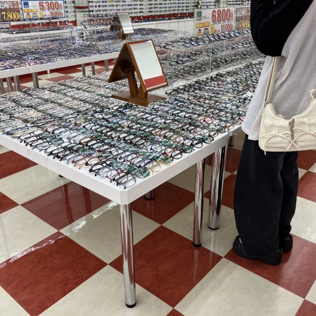 【支援業務】支援対象者の「困った」を解決！メガネ店への買い物同行